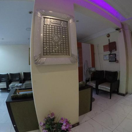 New Avon Hotel Dubaj Zewnętrze zdjęcie