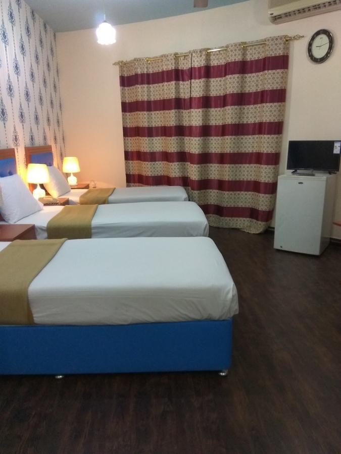 New Avon Hotel Dubaj Zewnętrze zdjęcie
