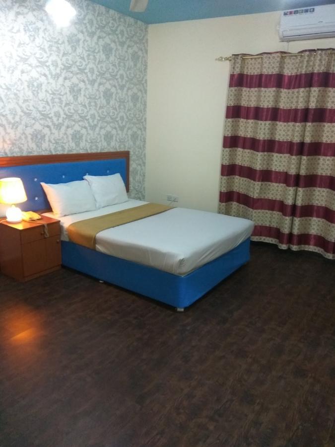 New Avon Hotel Dubaj Zewnętrze zdjęcie